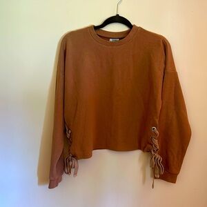 Coral/tan-ish color fleece sweatshirt super cute!